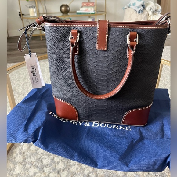 NWT Dooney & Bourke Claremont Phyton Medium Cayden Bag, Genuine Leather, Black - Picture 6 of 9